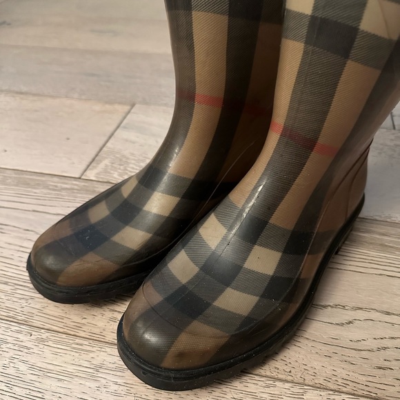 BURBERRY MID CALF CLASSIC NOVA CHECK PLAID RUBBER RAINBOOTS SIZE 36 / 6 - Picture 2 of 12
